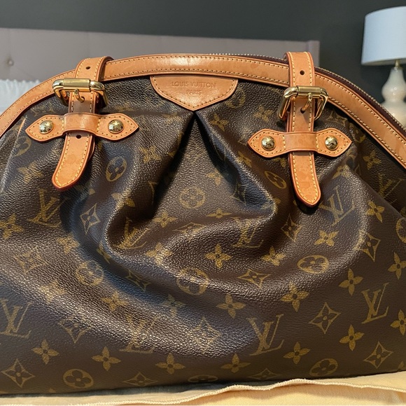 Authentic Louis Vuitton Tivoli GM - Picture 3 of 7